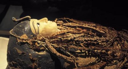 Мумию известного египетского фараона Аменхотепа I развернули впервые за 3000 лет