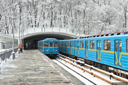 Названы самые посещаемые станции киевского метро