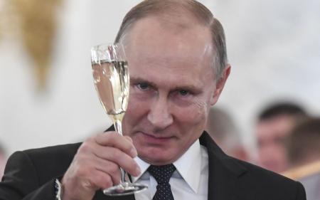 Путін придумав, як побороти алкоголізм у Росії: 