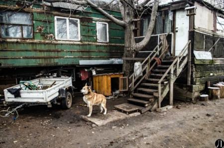 Под Одессой работники Укрзализныци пытаются выживать в старых вагонах