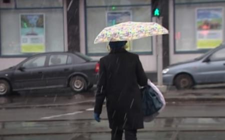 Дожди продолжаются: температура в Украине упадет до +10°