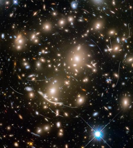 Телескоп Хаббл открыл пять новых астероидов
