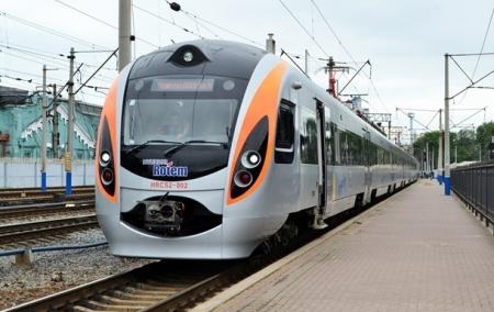 В Украине с 10 декабря изменился график движения поездов