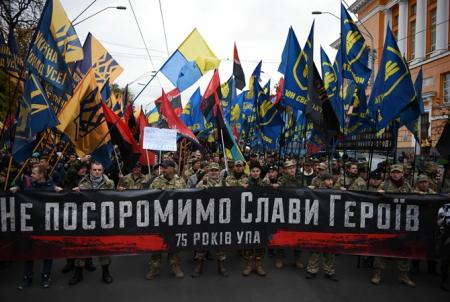 Тернополь «узаконил» красно-черный флаг – в ответ Польше