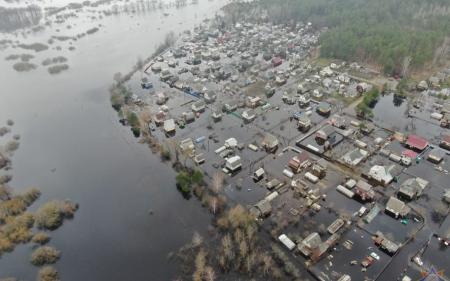 Білорусь іде під воду: затоплені населені пункти, людей евакуюють