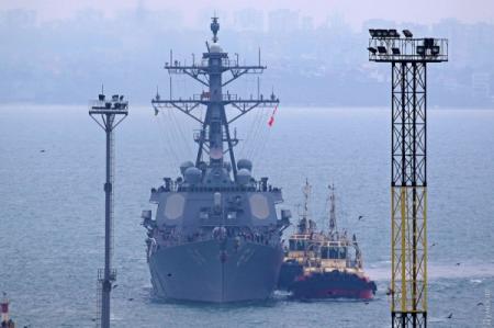 Американский эсминец Carney DDG64 зашел в порт Одессы