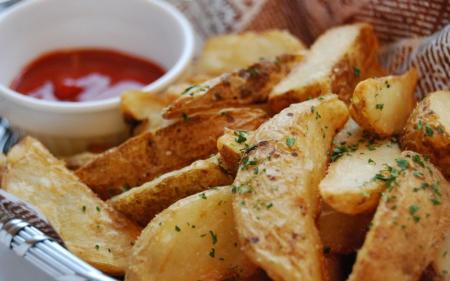 Як посмажити картоплю за лічені хвилини: корисний лайфгак