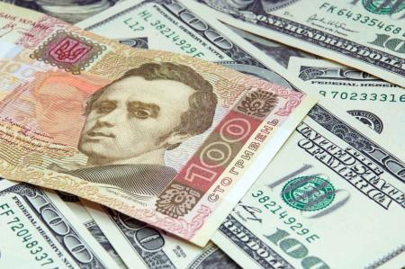 Межбанк закрылся: за доллар в Украине давали 26,22 гривны