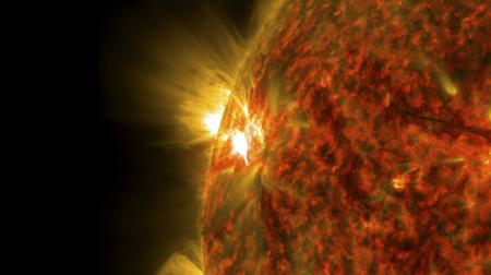 Ученые пророчат мощную вспышку на солнце