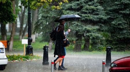 В Україну йде похолодання: синоптик вказала, де пройдуть дощі з грозами