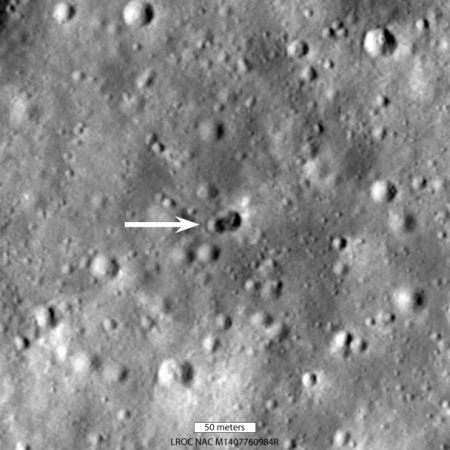 На Місяці несподівано виявили подвійний кратер від зіткнення з невідомою ракетою: фото