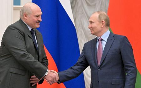 Лукашенко у пастці: експерт розповів, які є шанси нападу Білорусі на Україну