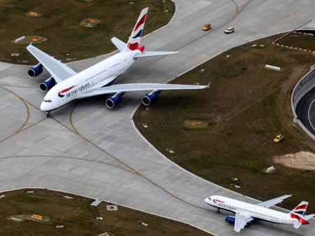 Airbus-A380-841-British-Airways-LHR-top-view