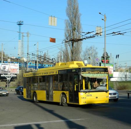 Bogdan_T701_trolleybus_in_Kiev_1