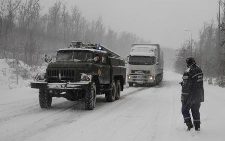 Трассу Киев-Чоп открыли для грузовиков