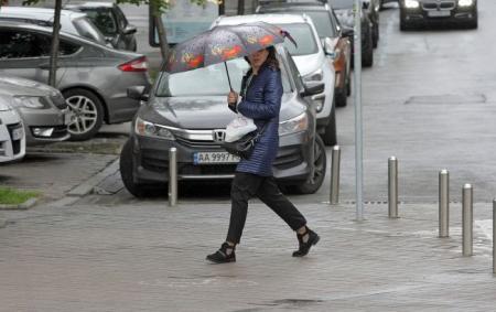 Частину України накриють дощі та заморозки: прогноз погоди на тиждень