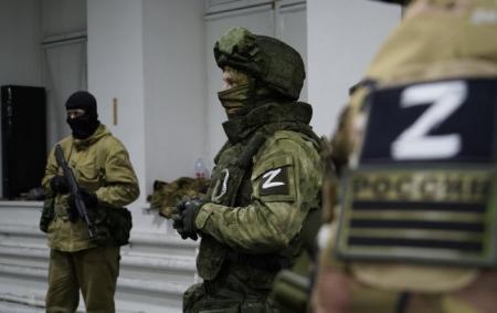 Росіяни виводять свою військову техніку зі складів на півночі Криму