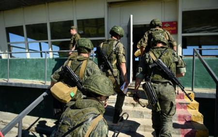 Росіяни активно перекидують з Криму до Запоріжжя солдатів та бетонні конуси, - Федоров
