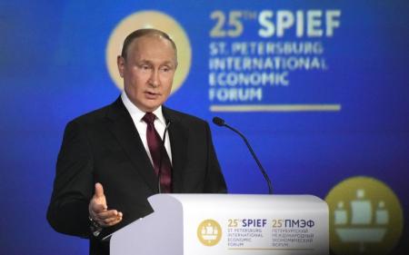 Путін заявив, що Захід підштовхує Росію до 