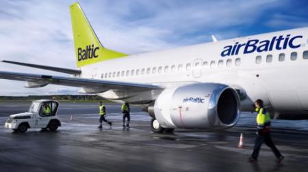 airBaltic-plane-102