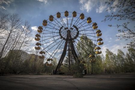 В Припяти туристы запустили колесо обозрения