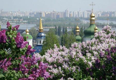 Прогноз погоди на вихідні 4–5 травня: з денним теплом і нічними заморозками