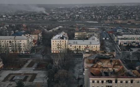 Сирський розповів про ситуацію в Бахмуті: бої тривають, росіяни втрачають найбоєздатніші підрозділи