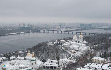 Сніг та мороз: Укргідрометцентр дав прогноз на грудень