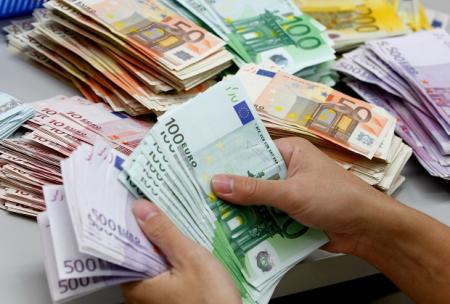 Украинцы, похоже, готовятся назначить евро на «должность» доллара