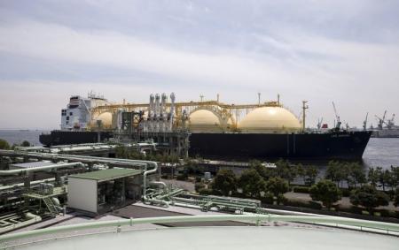 Надлишок природного газу у світі веде до падіння цін, - Bloomberg