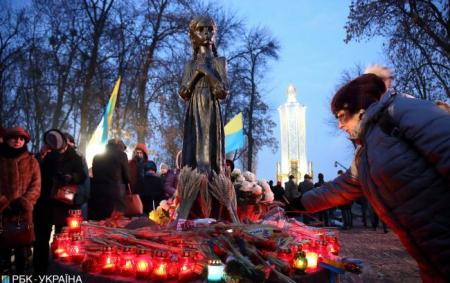 Україна в скорботі у 90-ті роковини Голодомору: що треба знати