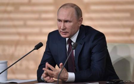 Муніципальні депутати Москви та Санкт-Петербурга підписали петицію про відставку Путіна