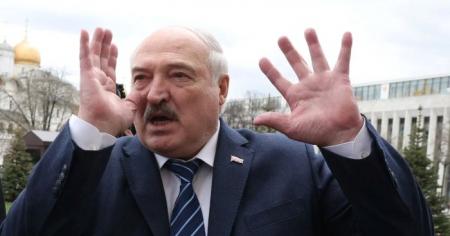 Лукашенко визнав, що затримався при владі, та звернувся до білорусів з дивним проханням