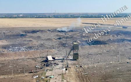 Повністю знищений: з’явилося фото складу боєприпасів на аеродромі Морозовськ у РФ