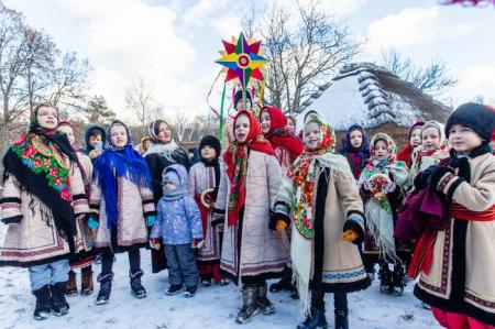 З дощами та мокрим снігом. Синоптики попередили: на Святвечір похолодає, в Різдво краще триматися подалі від дерев