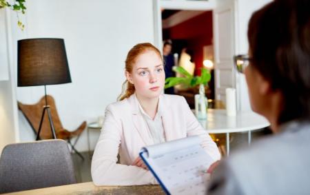 Як не зламатися на співбесіді: поради для тих, хто шукає першу роботу