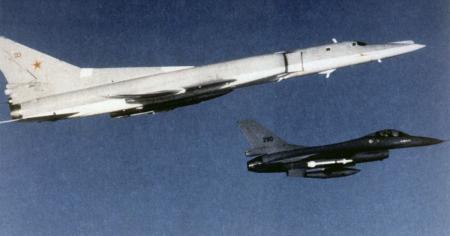 Бомбардувальники, які більше не виготовляються: експерт оцінив втрати РФ після атаки дронів