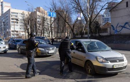 Поліція спростувала інформацію, що нібито роздає повістки на блокпостах у Київській області