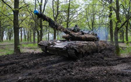 НБУ оновив оцінку швидкого завершення активних бойових дій та миру в Україні