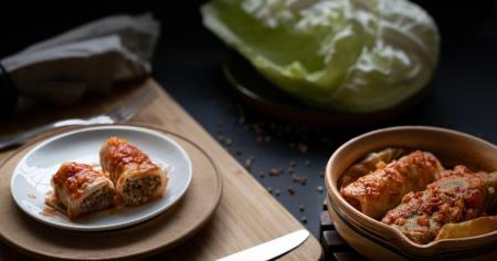 Голубці з гречкою і фаршем: незвичайний варіант улюбленої страви