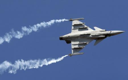 Стало відомо, коли Швеція зможе передати Україні винищувачі Gripen