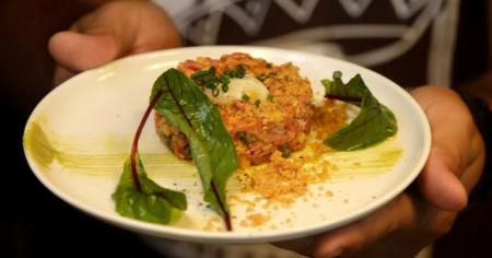 Фует Тартар: оригінальний рецепт французької закуски за пʼять хвилин