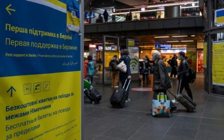 Українські чоловіки за кордоном у “пастці”: кого можуть депортувати та що прогнозують експерти