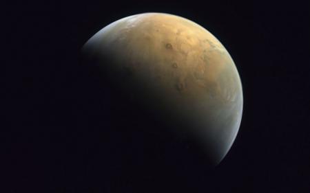Марс зник із нічного неба: де планета та коли повернеться