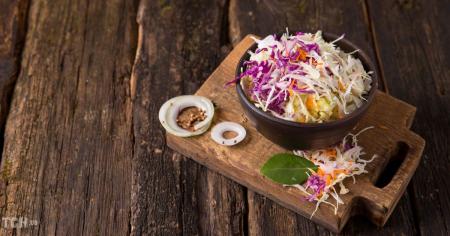 Осінній салат із капусти: рецепт смачної консервації без стерилізації