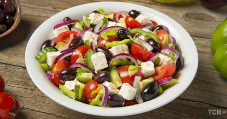 Грецький салат: класичний рецепт середземноморської страви