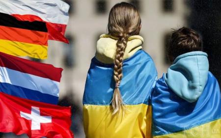 Повернення молодих українців з-за кордону: експерт назвав головну перешкоду