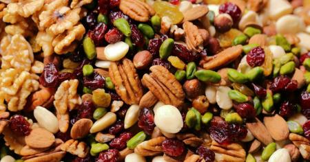 Дієтологи розповіли, які горіхи містять більше білка, ніж яйця