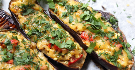Неймовірно соковиті баклажани за лічені хвилини: проста начинка, від якої дух захоплює