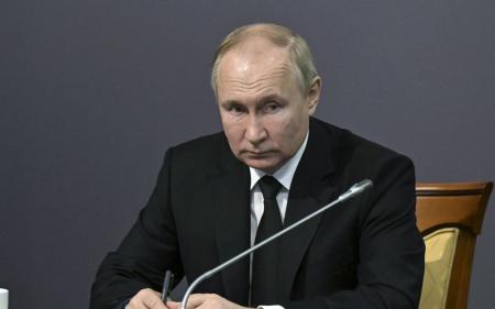 Чому Путін переконує росіян, що війна проти України — ще одна 